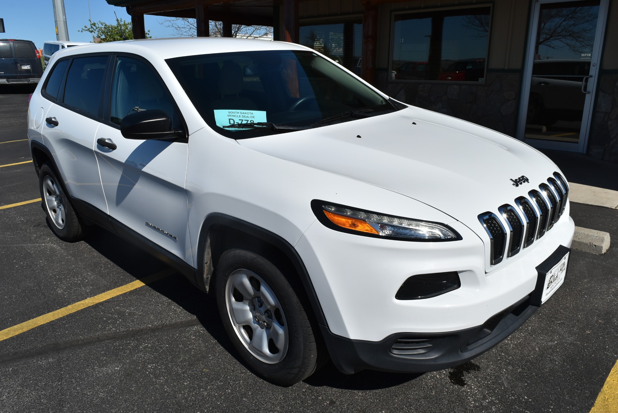 photo of 2016 Jeep Cherokee Sport